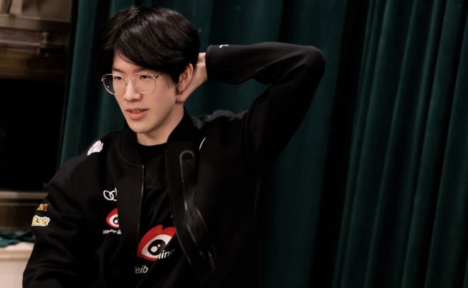 波动相比 波动相比