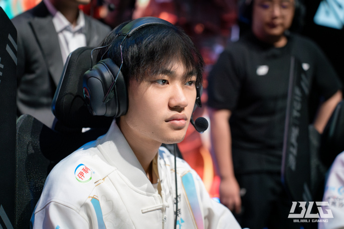 出征华沙复 出征华沙复